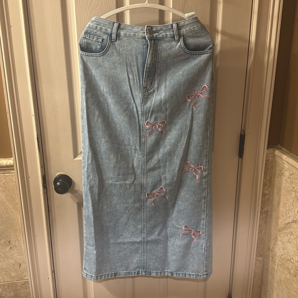 Denim skirt